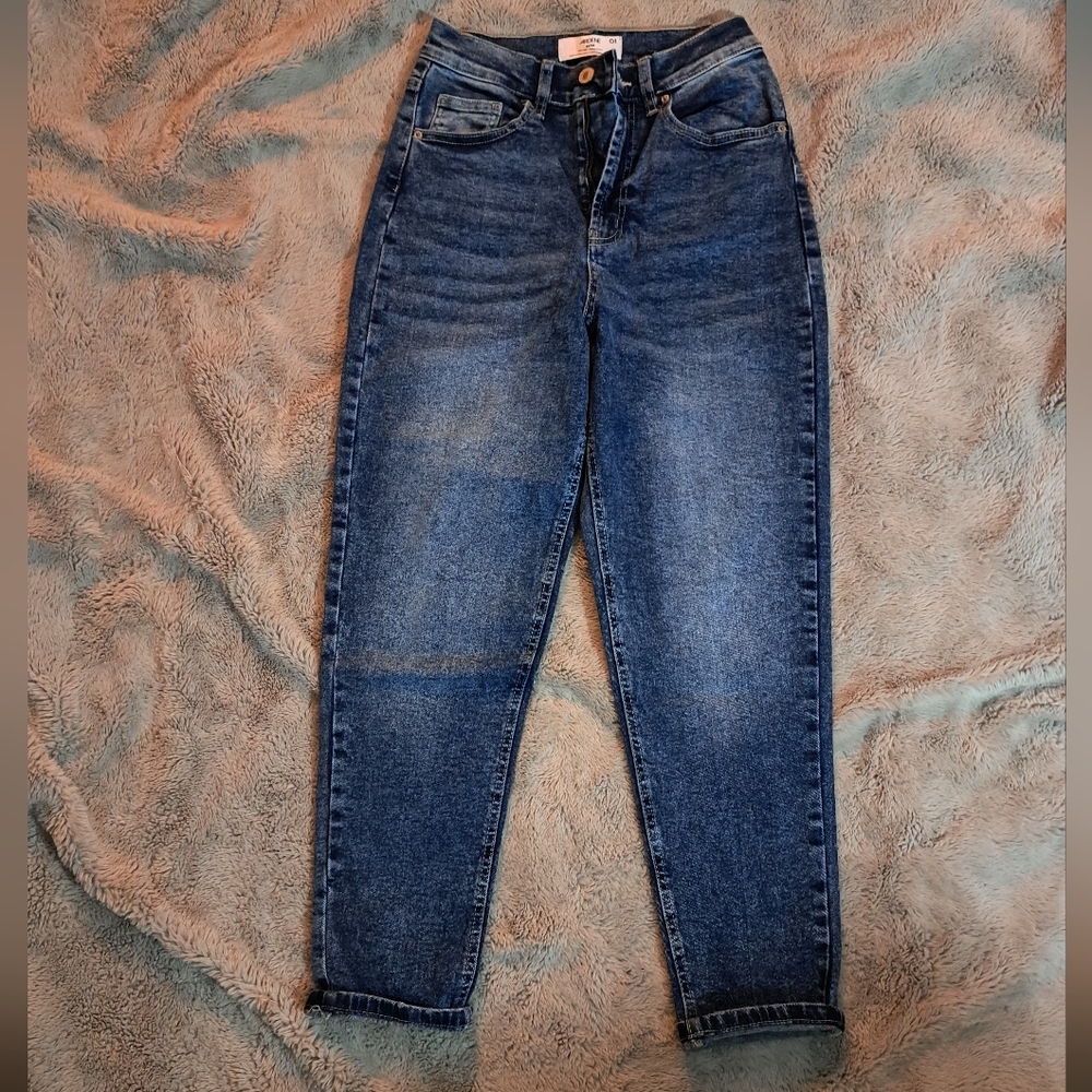 01 Ardene Mom Jean CS